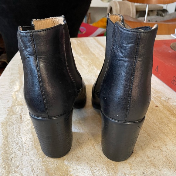 Nisolo Heeled Chelsea Boots - Picture 5 of 9